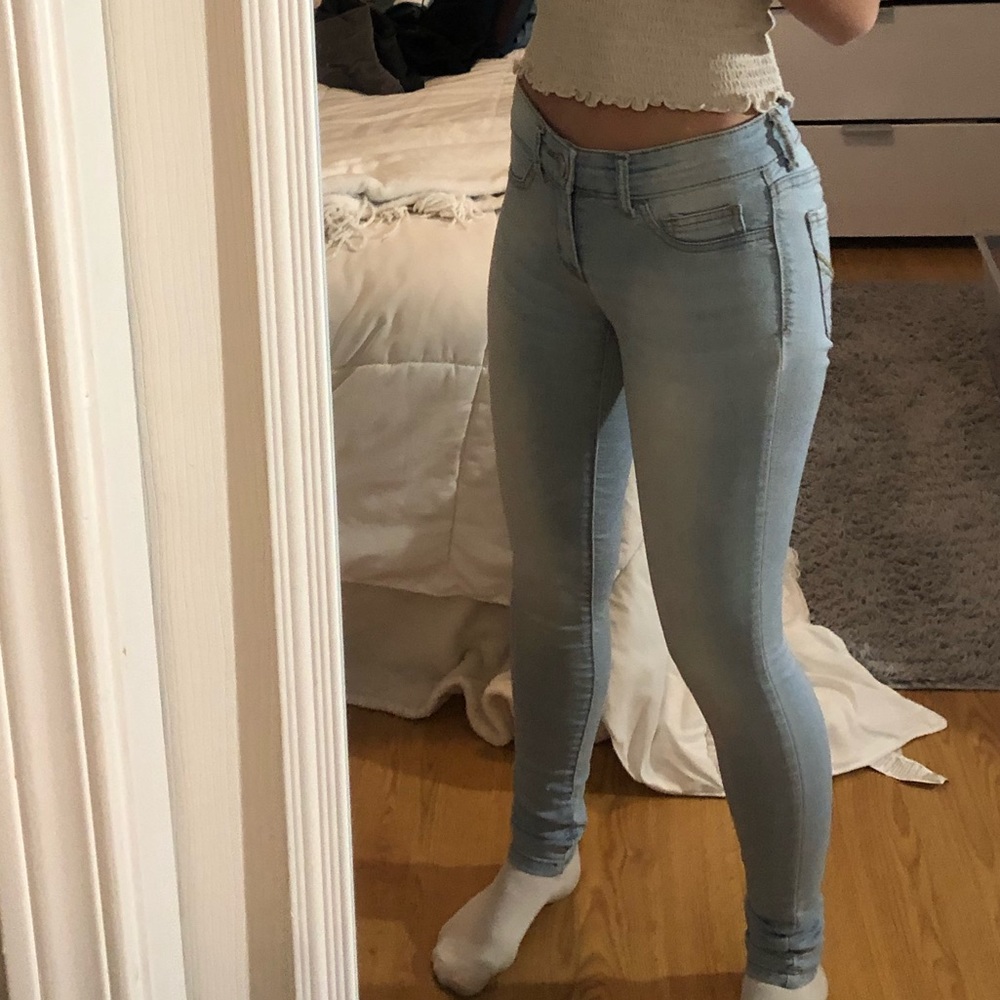 Lightwash skinny jeans